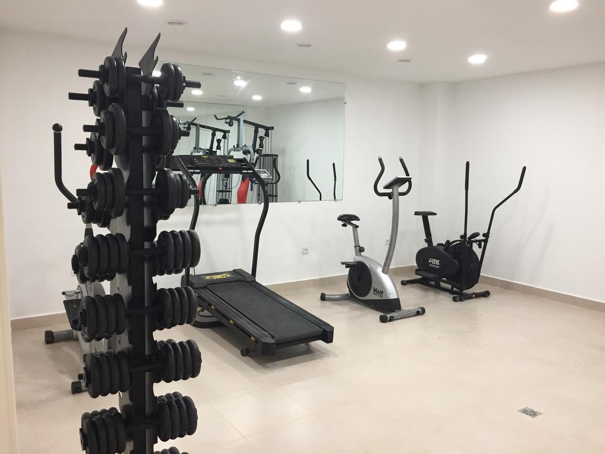 耐香尔酒店 科布列季 外观 照片