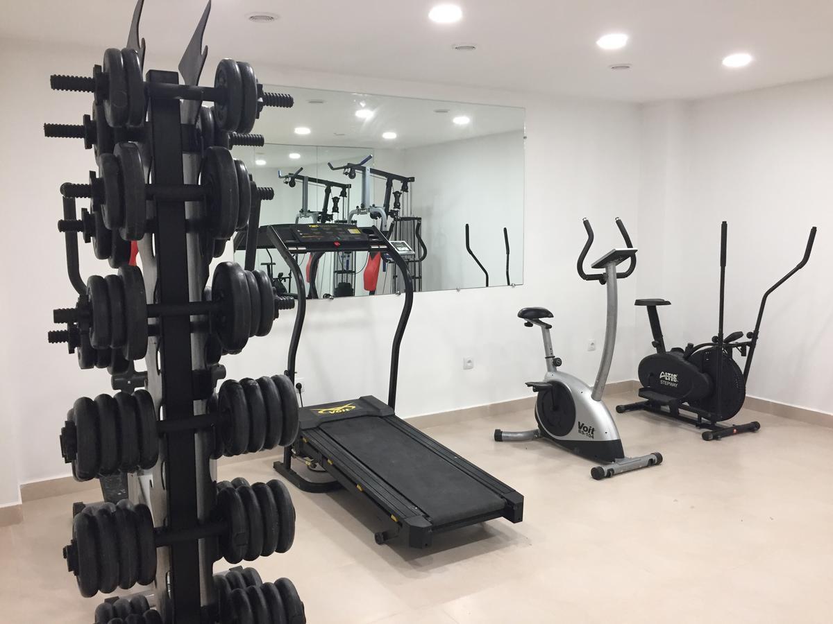 耐香尔酒店 科布列季 外观 照片